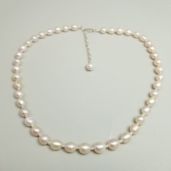 Vintage Light Pink Beaded Necklace with Sterling Silver Adjustable Clasp, Estate - Picture 2 of 7